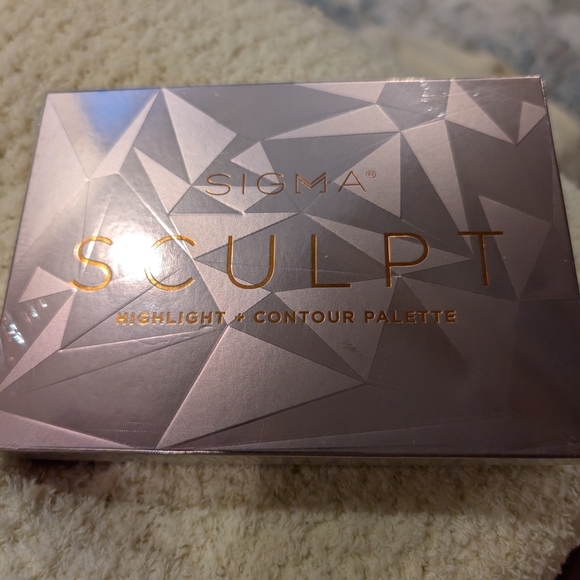 Sigma Sculpt Highlight and Contour Palette - Picture 1 of 2
